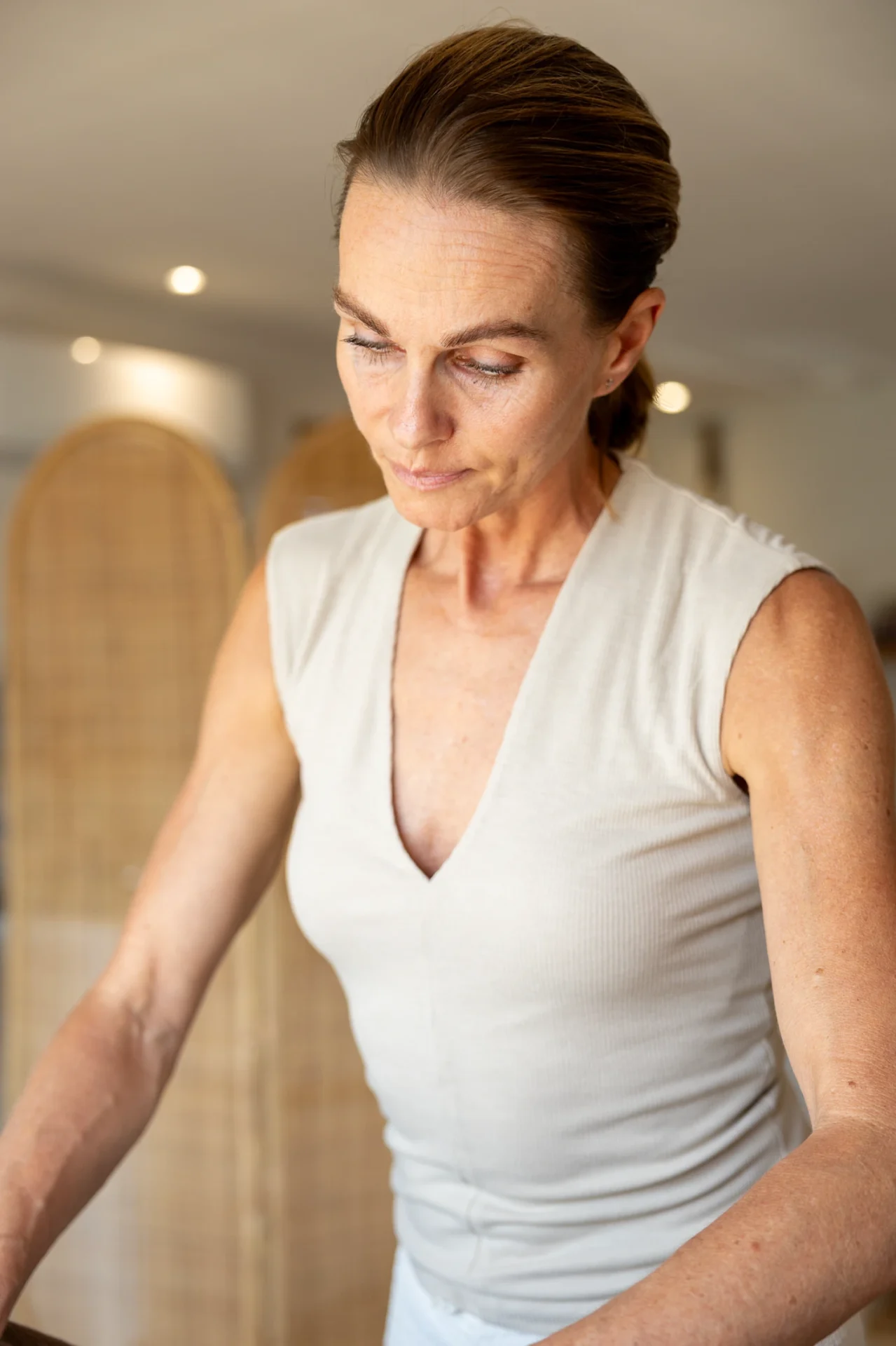 Portret van Anoek Boonstoppel in haar praktijk